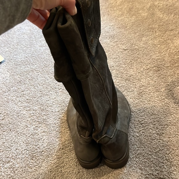 Barney's CoOp olive green suede riding boots in size 7.5 - Picture 5 of 10